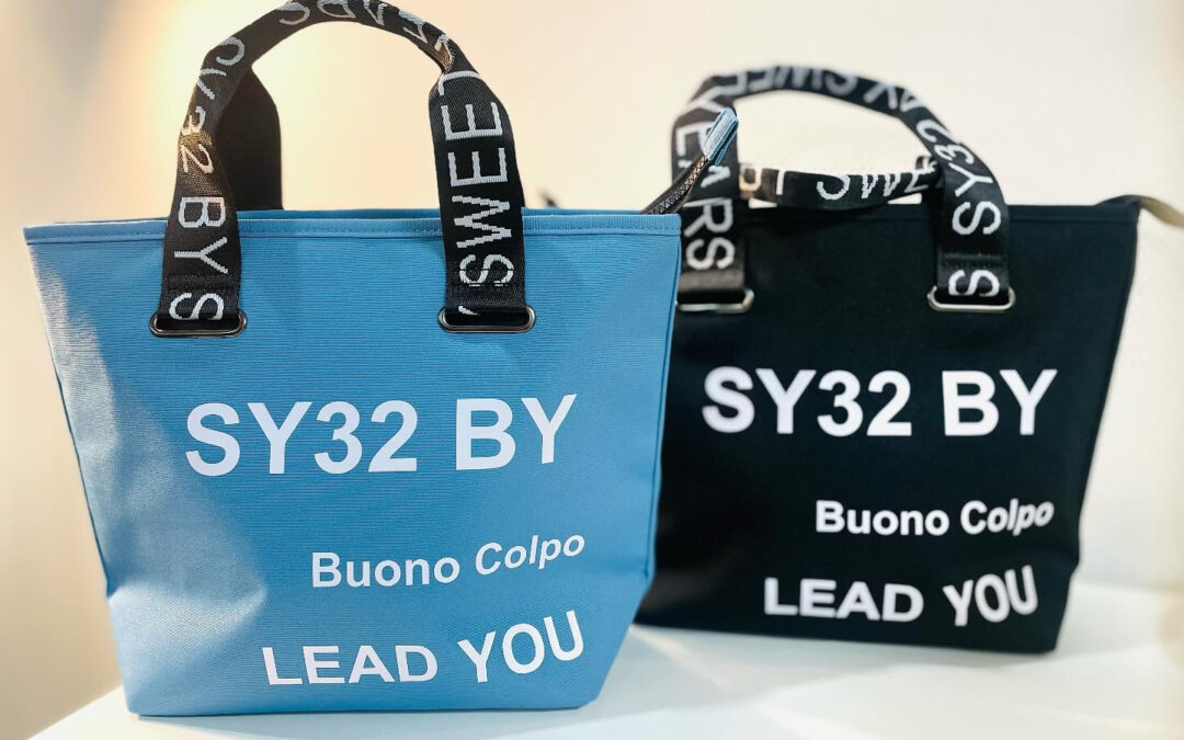 SY32 軽量カードバッグ